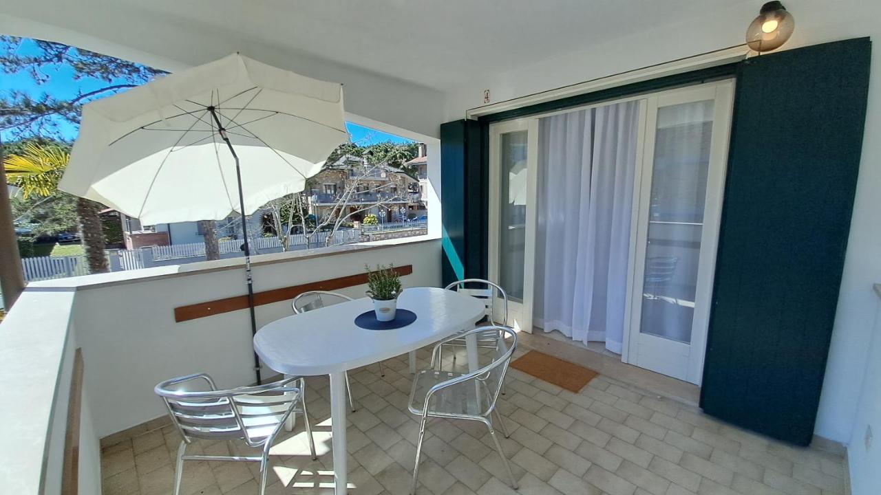 Villa Barbara Fra I Pini Lignano Sabbiadoro Buitenkant foto