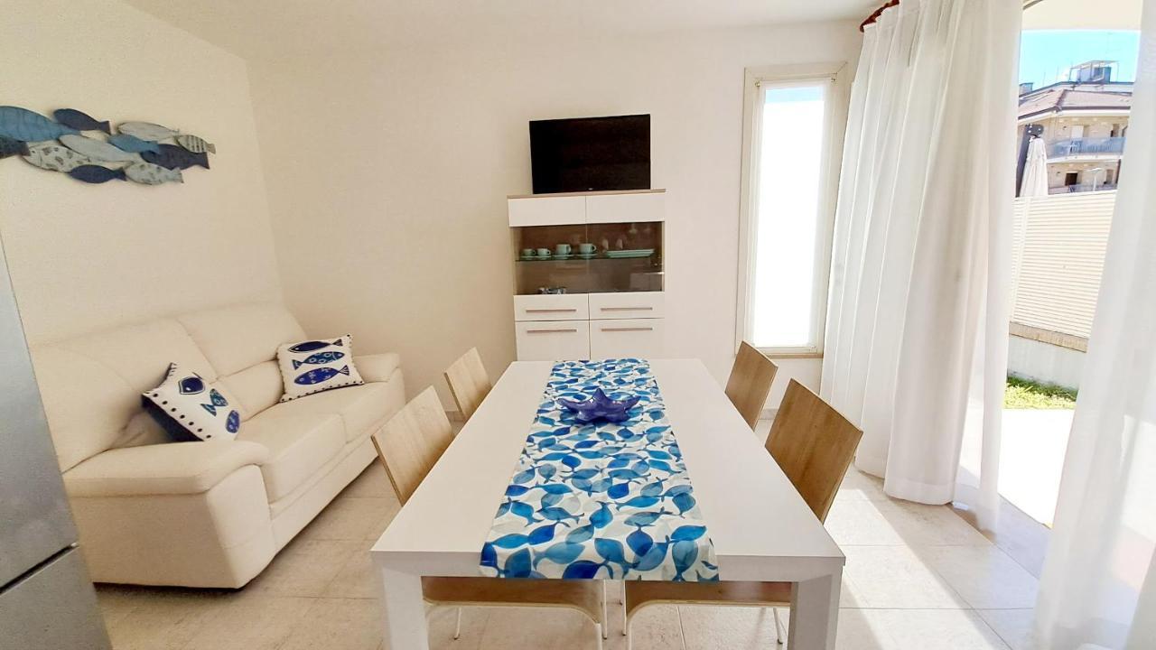 Villa Barbara Fra I Pini Lignano Sabbiadoro Buitenkant foto